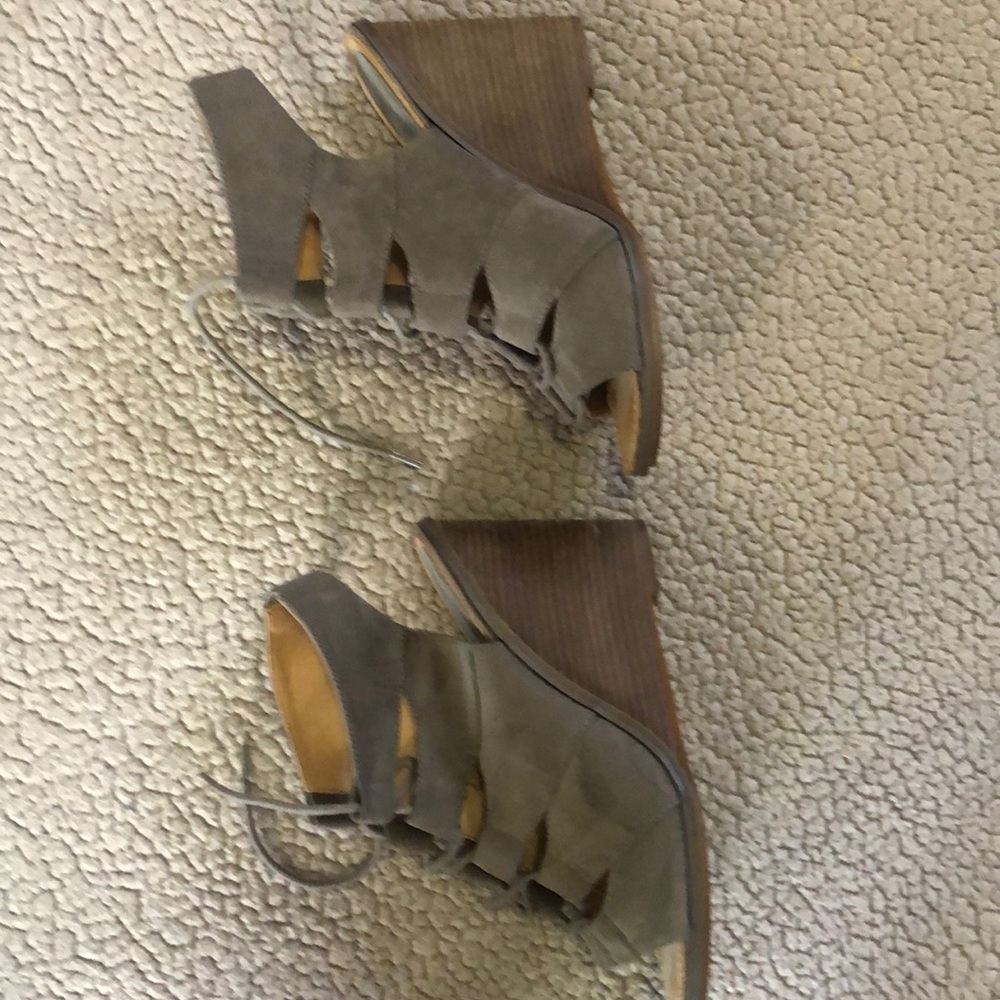 Wedges - Picture 2 of 3